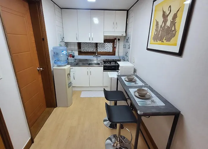Private - Newly Renovated #8 Seul